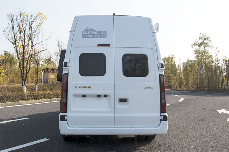 江铃B810房车